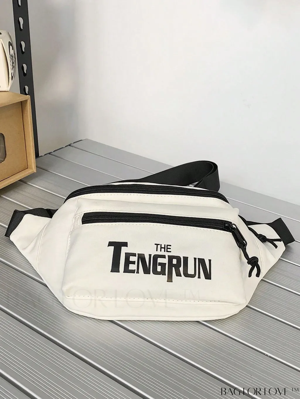 BagForLove - Premium Adjustable Strap Fanny Pack with Graphic Design and Convenient Zipper Release