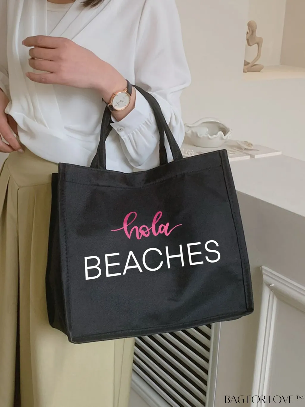 BagForLove - Stylish Woven Straw Beach Bag: Graphic Design, Large Capacity, Ideal for Womens Swim, Shopping, and Travel