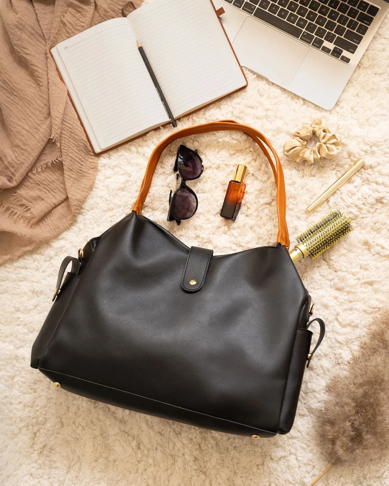 CLASSIC TOTE