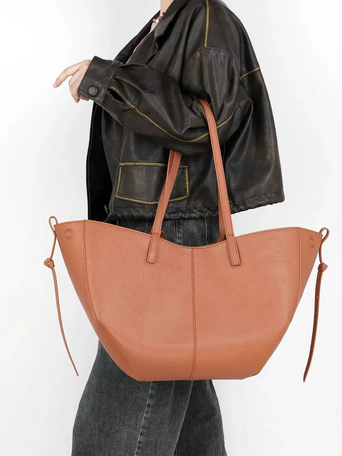 Fashion Tote Handbag With Top Handle PU Solid Large Capacity Crescent Bag Travel Shopping Bag Ladies Luxury Handbag Shoulder Bag