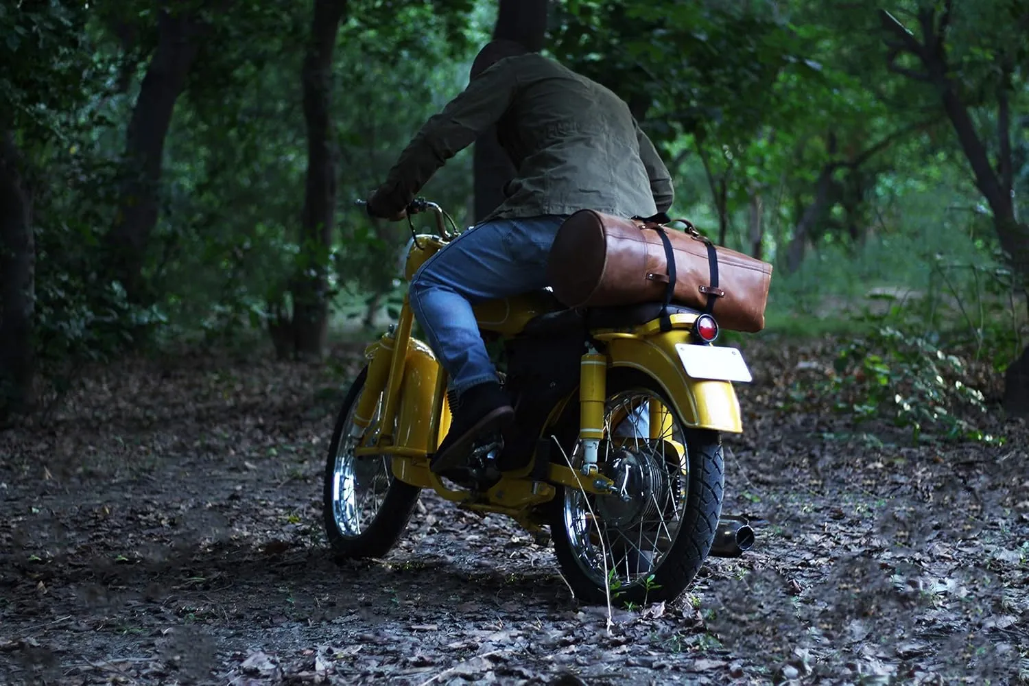 Full Grain Genuine Leather Heavy Duty Military Inspired Motorcycle Duffel Bag | Saddlebag | Weekender Bag | With Shoulder Straps, Custom Mounting Straps & Rain Cover - 24L (Vintage Tan)
