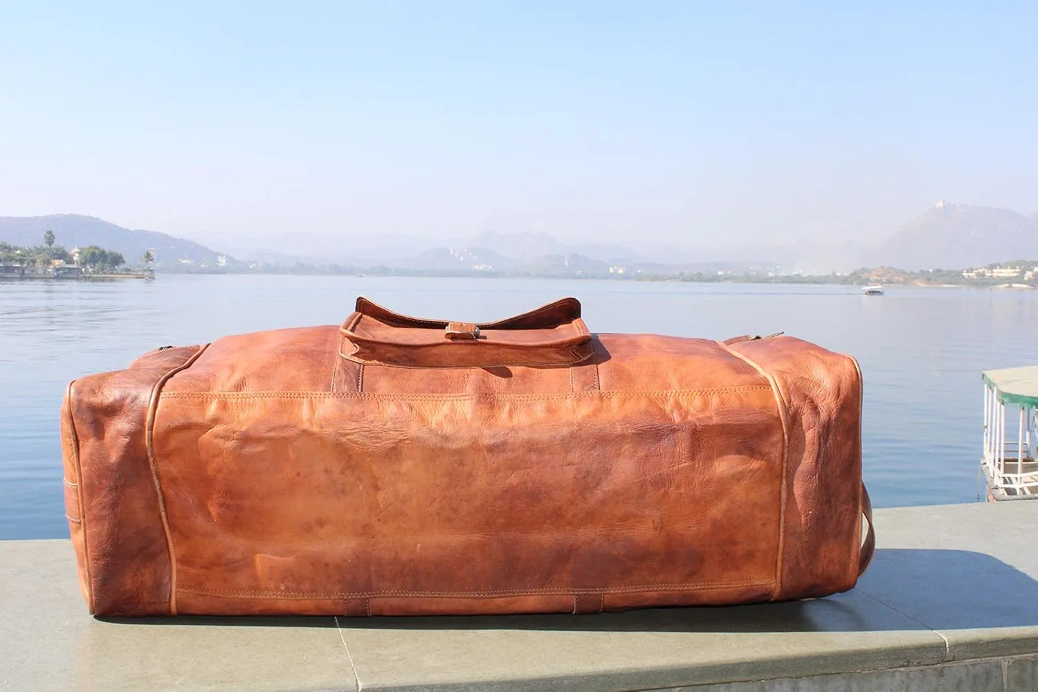 GifteQ Genuine Leather Brown Vintage Luggage Unisex Duffle Travel Bag for Men/Boys/Girls/Women (Square Duffle, 24 inches)