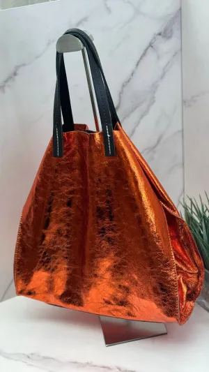 Gleam — Elegant Leather Shoppers