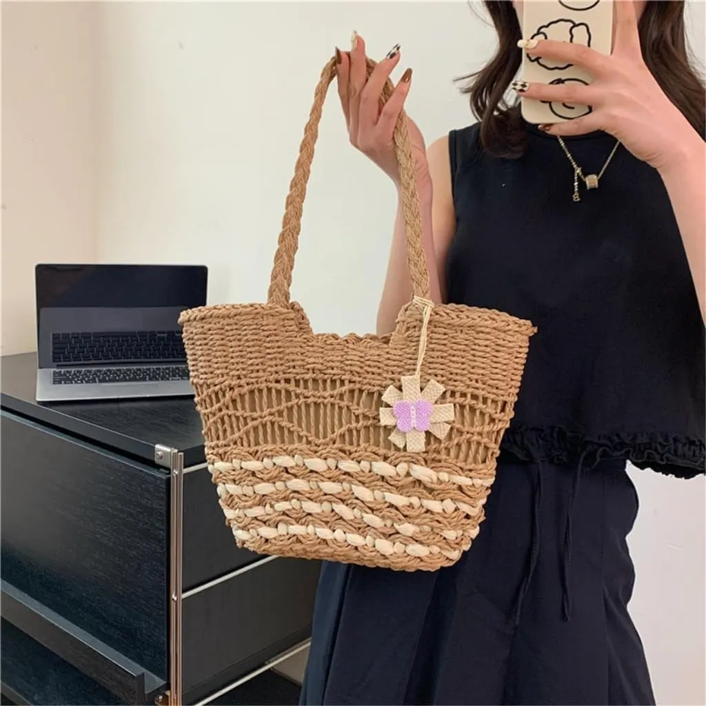 Large capacity Bag Sweet Flower - decorated Straw Handbag: Illuminate the Fashion Style of Outings Ladies shoulder Bag(Wit)