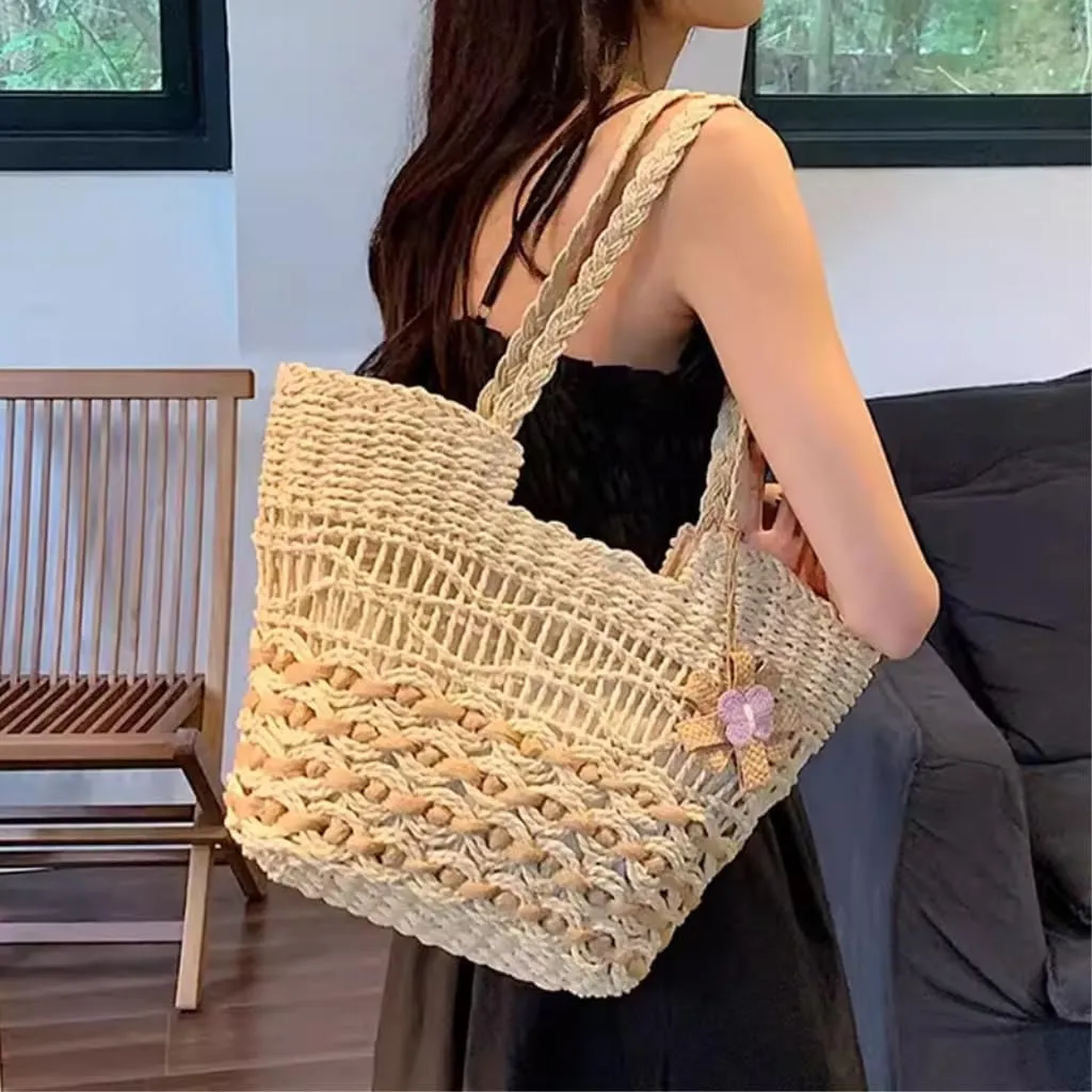 Large capacity Bag Sweet Flower - decorated Straw Handbag: Illuminate the Fashion Style of Outings Ladies shoulder Bag(Wit)