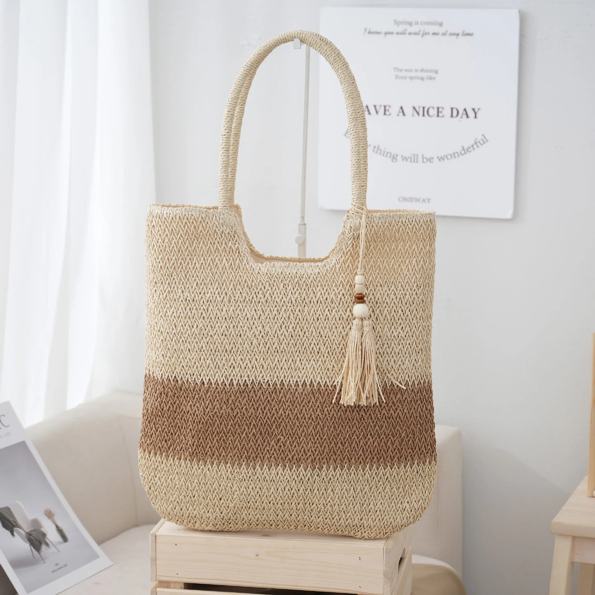 New Chinese-Style Women’s Woven Tote Bag – Tassel Design, Lightweight & Breathable
