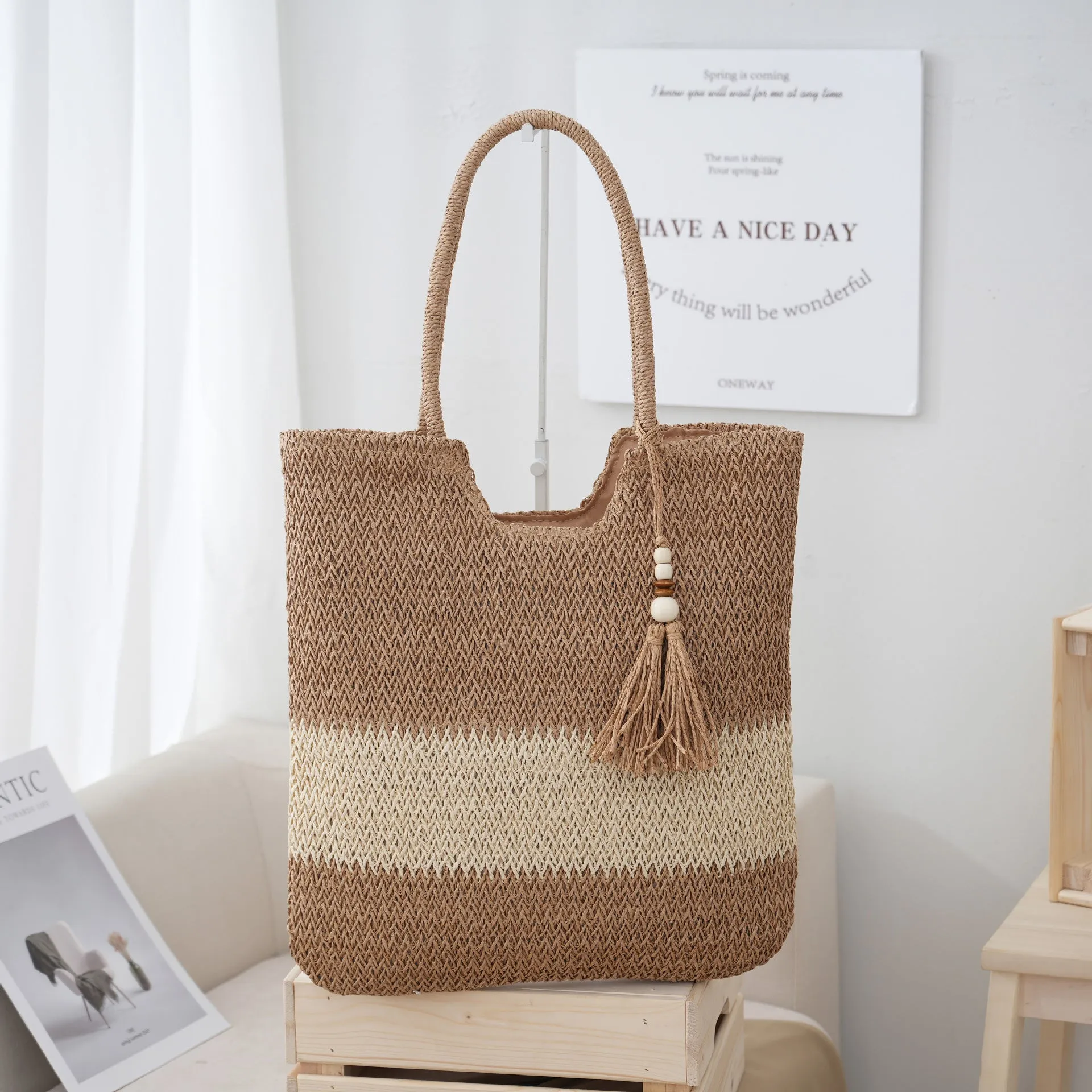 New Chinese-Style Women’s Woven Tote Bag – Tassel Design, Lightweight & Breathable