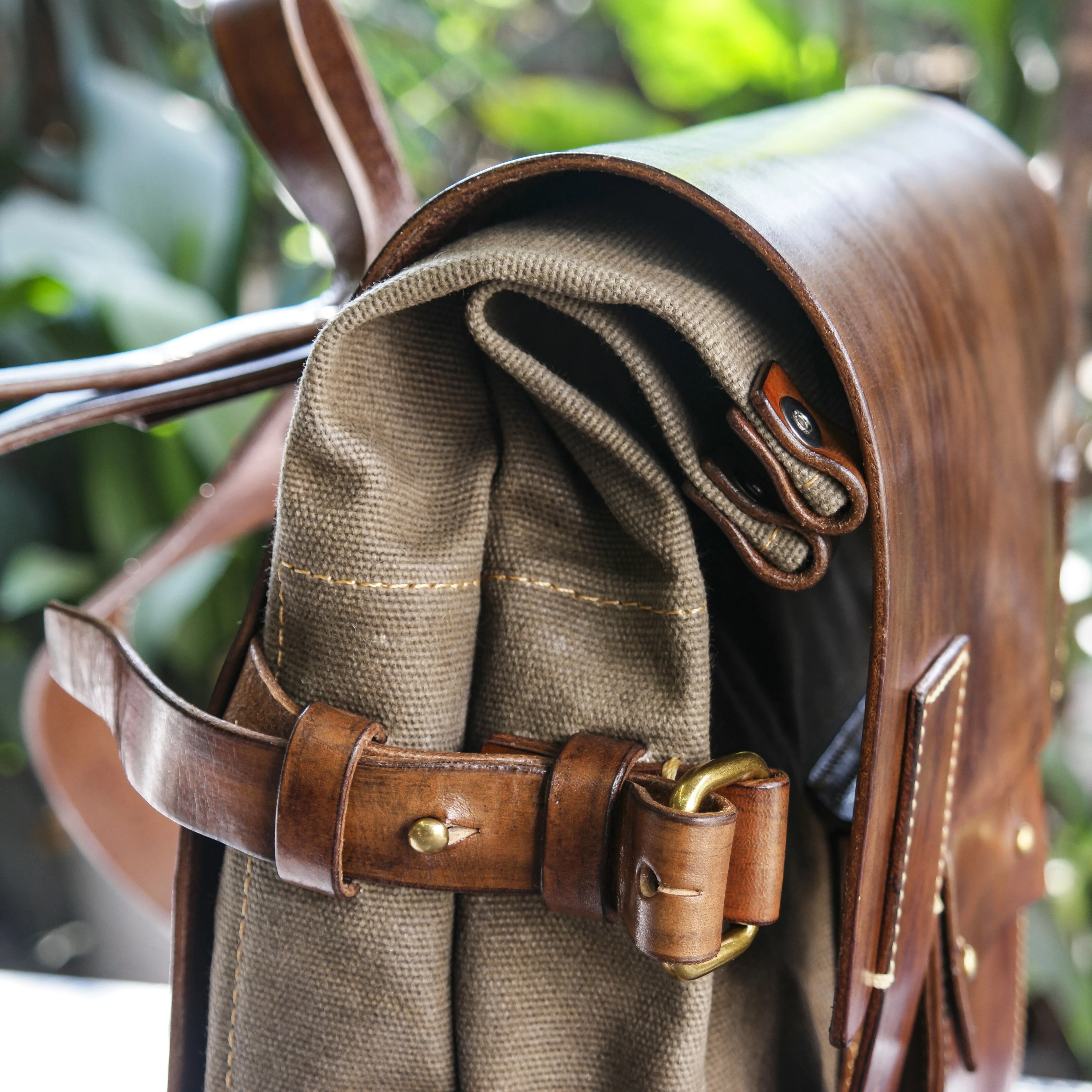 Plant tanned cowhide handmade coloring oil wax canvas=Retro backpack
