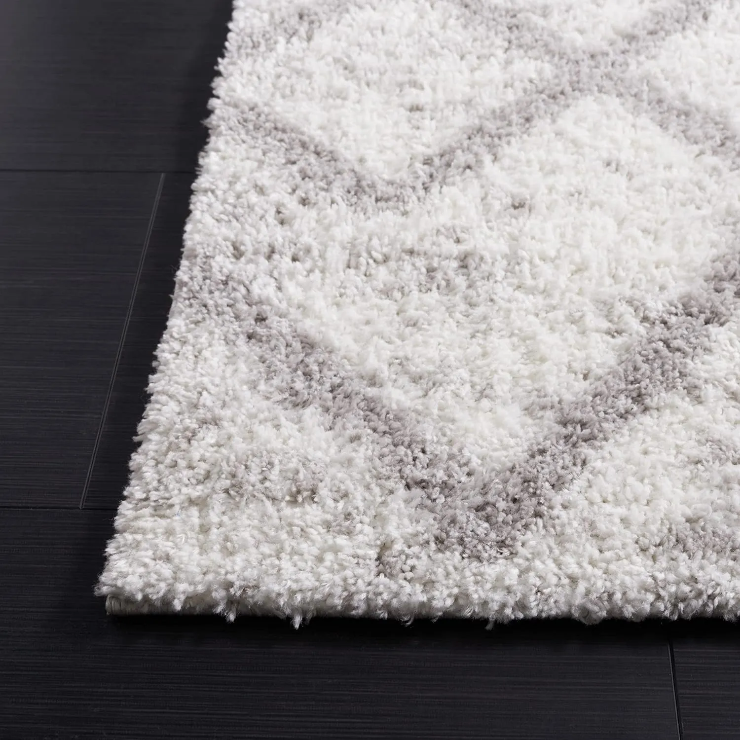 SAFAVIEH Area Rug 8x10 - Berber Shag Collection - Large - Grey & Ivory, Moroccan Design, Non-Shedding & Easy Cleaning, Plush Thick Pile, Ideal for Living Room, Bedroom, Dining Space (BER574F)