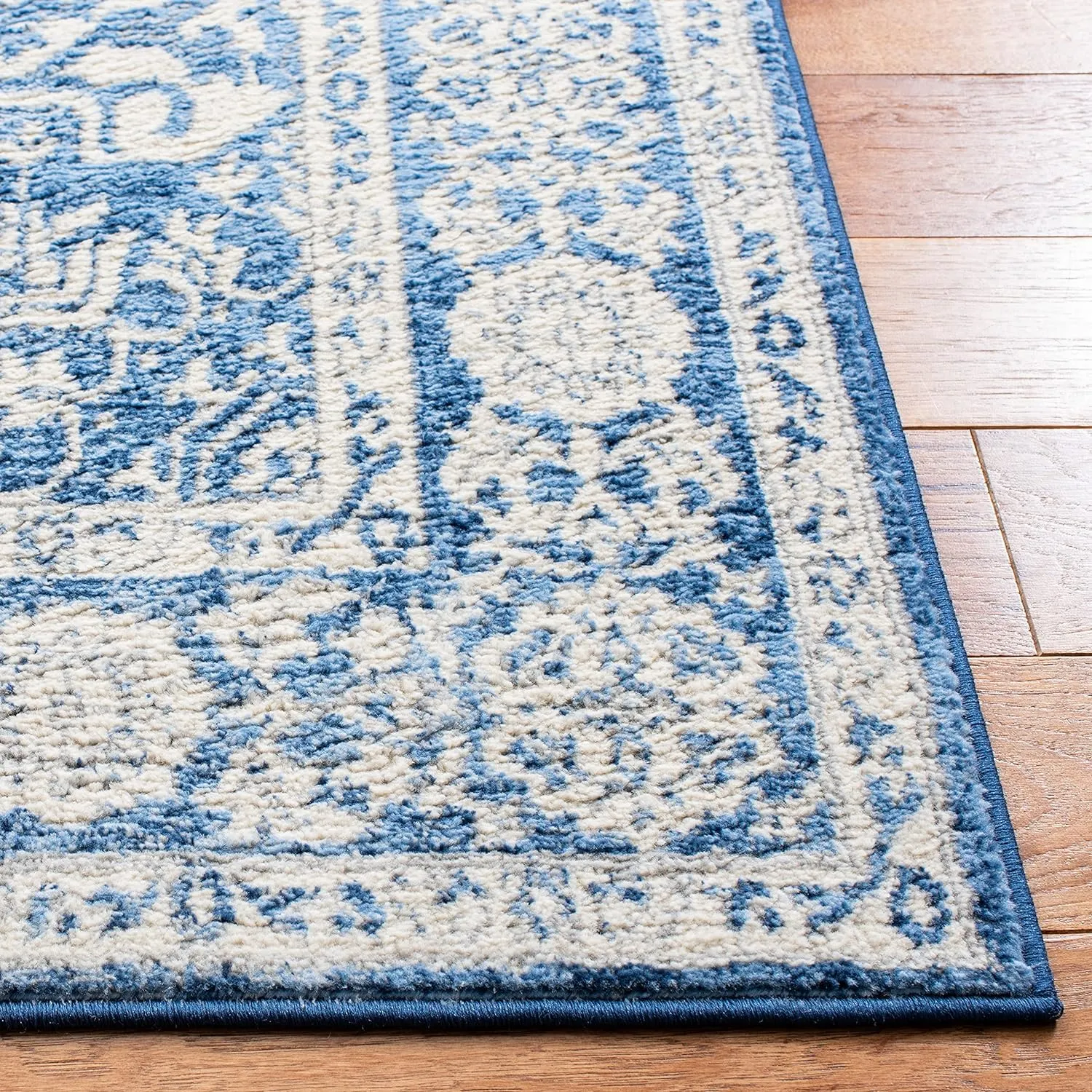 SAFAVIEH Brentwood Collection Area Rug - 8' x 10', Ivory & Navy, Medallion Distressed Design, Non-Shedding & Easy Care, Ideal for High Traffic Areas in Living Room, Bedroom (BNT832A)