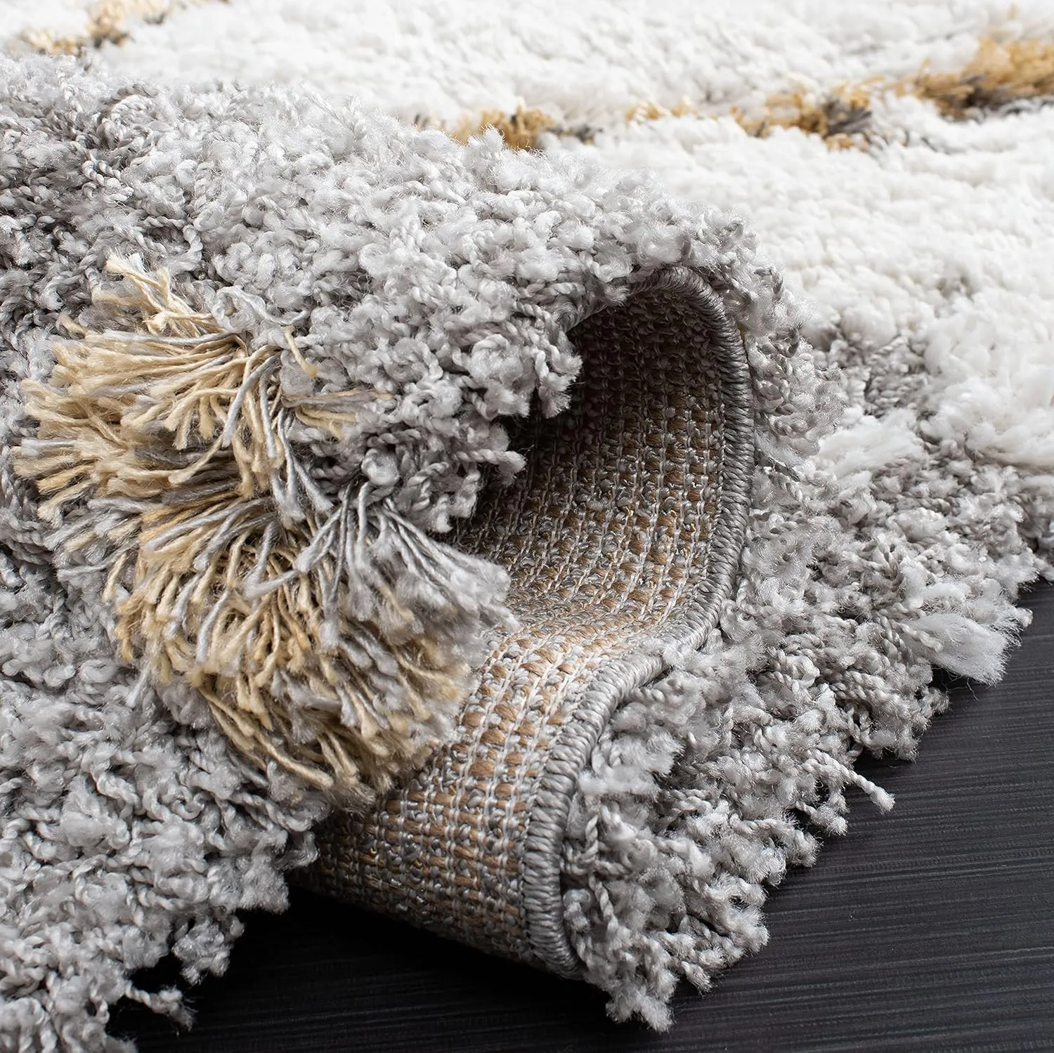 SAFAVIEH Horizon Shag Collection Area Rug - 6' x 9', Grey & Gold, Modern Abstract Design, Non-Shedding & Easy Care, 2.6-inch Thick Ideal for High Traffic Areas in Living Room, Bedroom (HZN890D)