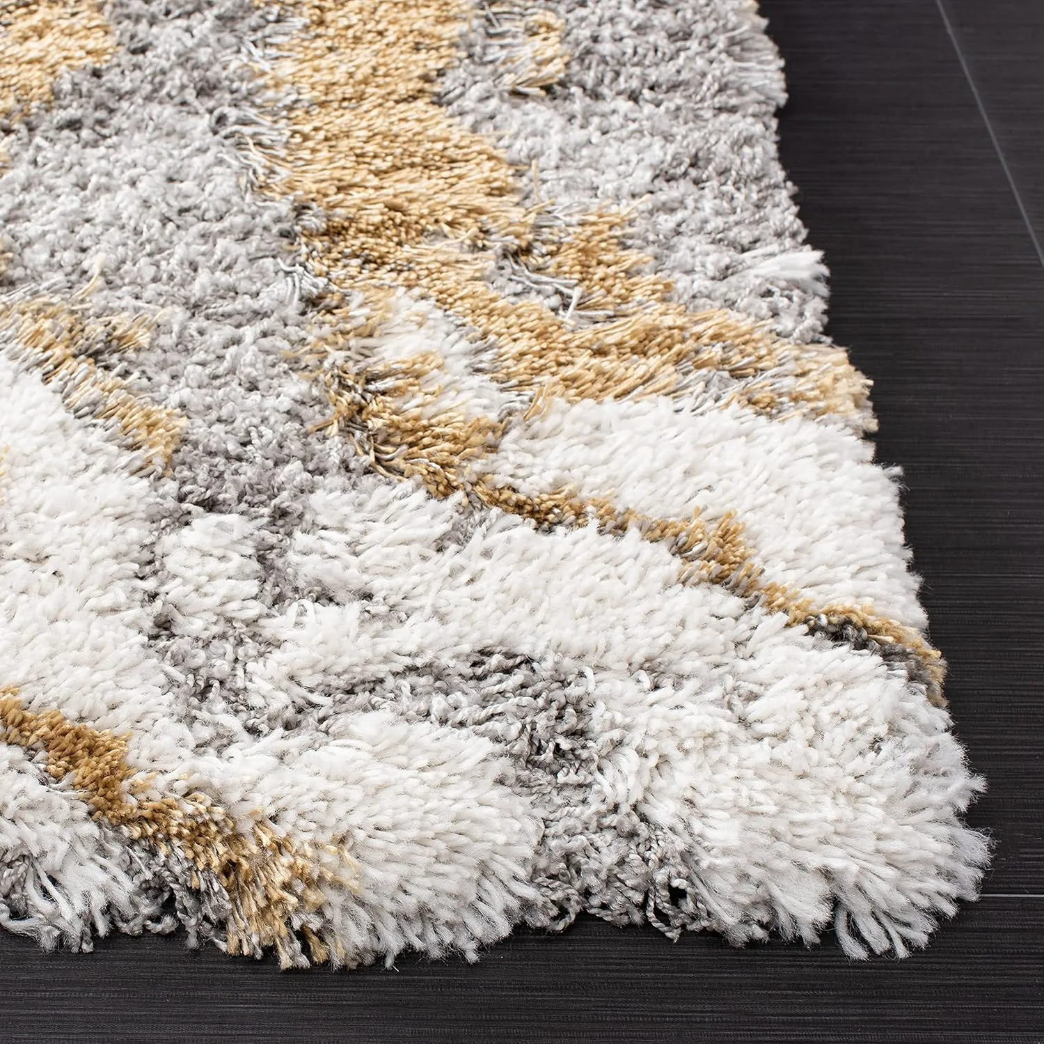 SAFAVIEH Horizon Shag Collection Area Rug - 6' x 9', Grey & Gold, Modern Abstract Design, Non-Shedding & Easy Care, 2.6-inch Thick Ideal for High Traffic Areas in Living Room, Bedroom (HZN890D)