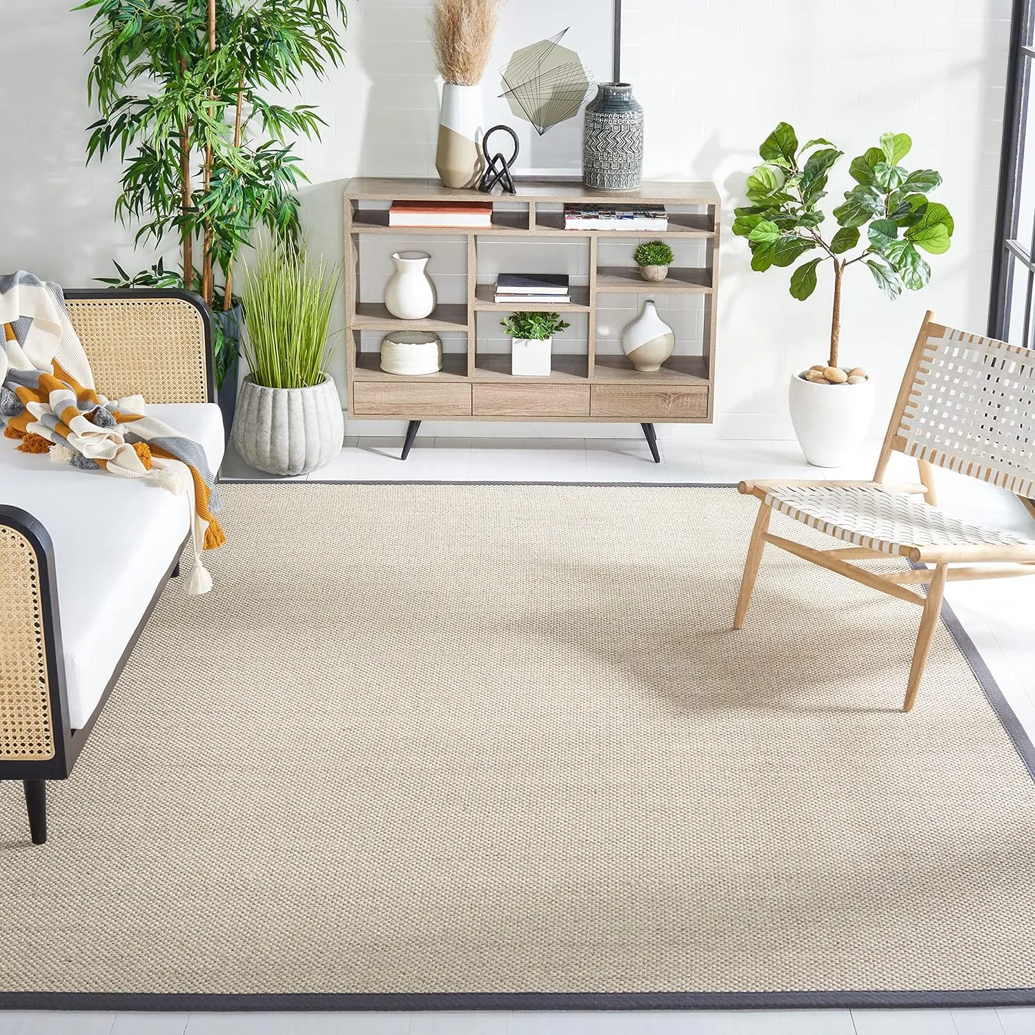 SAFAVIEH Natural Fiber Collection Area Rug - 9' x 12', Marble & Black, Border Sisal Design, Easy Care, Ideal for High Traffic Areas in Living Room, Bedroom (NF143A)