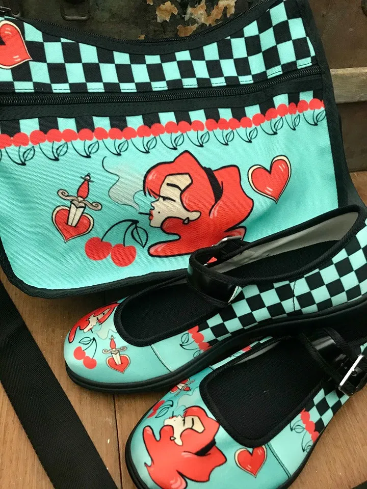 Smokin' Redhead - Crossbody Handbag