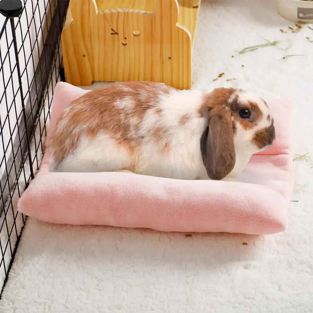 Soft Plush Sleeping Mat for Small Animals – Washable Flannel Bed
