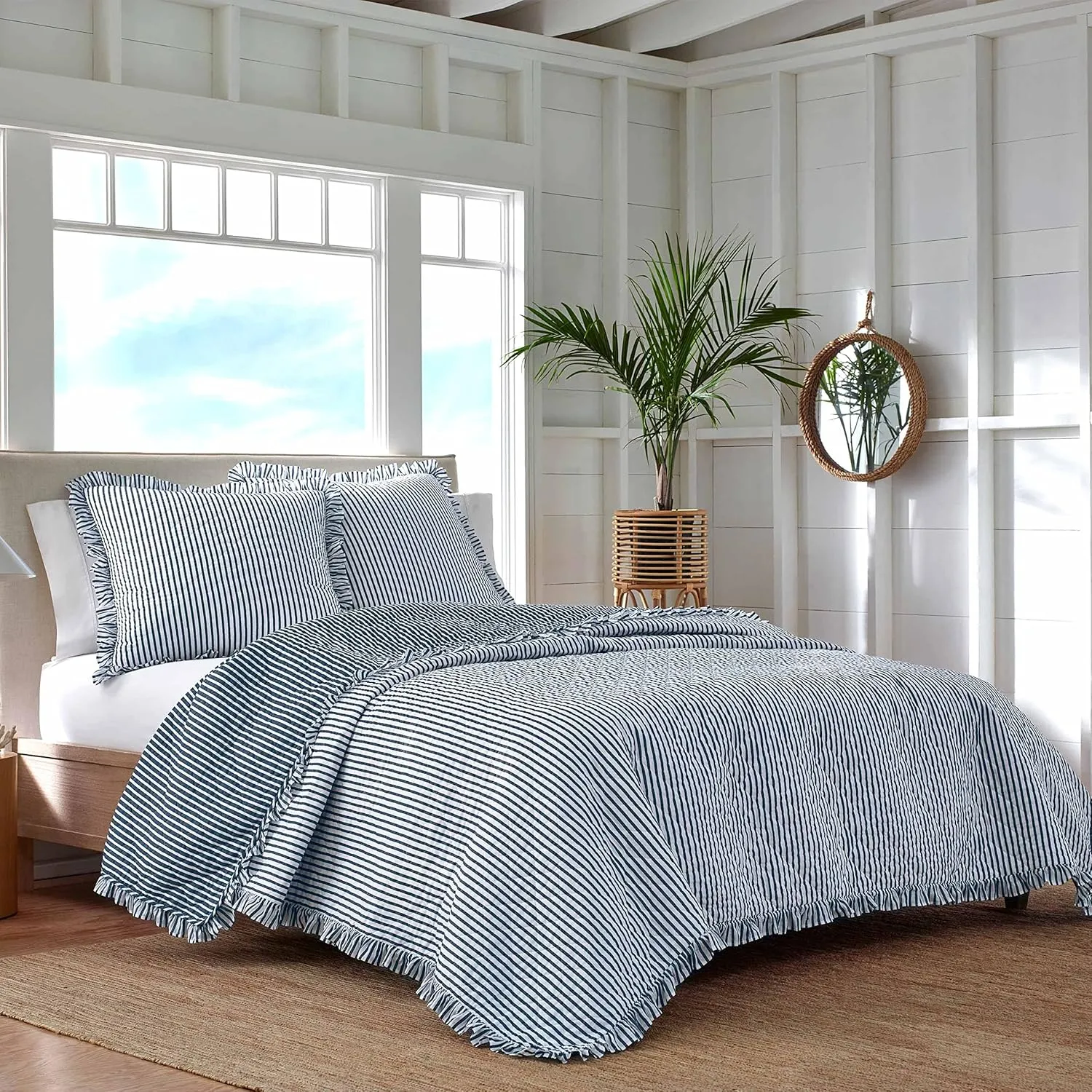 Southern Tide South Shore Blue Quilt - Twin Size Reversible Quilt Bed - Lightweight Bedspread - Machine Washable - Soft Striped Bed Coverlet for All Seasons (Twin, Blue)