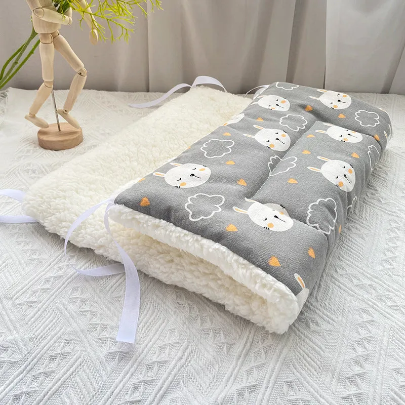 Tie-On Cat Cage Platform Pad - Rabbit pattern on Gray background (30x50cm)
