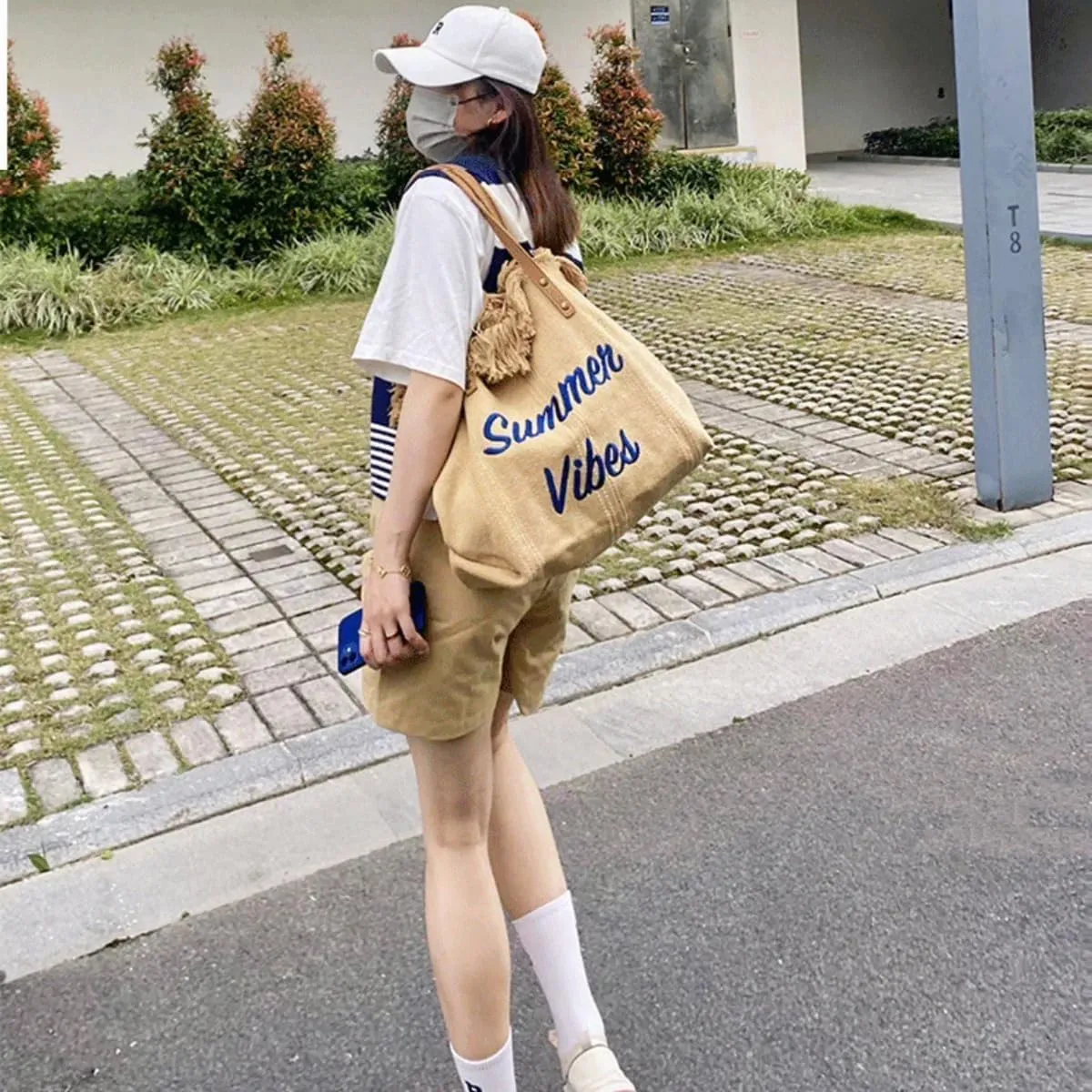 Tote bag, large capacity canvas, women's shoulder bag, beach bag, tassel embroidery, niche design, women's bag (khaki)
