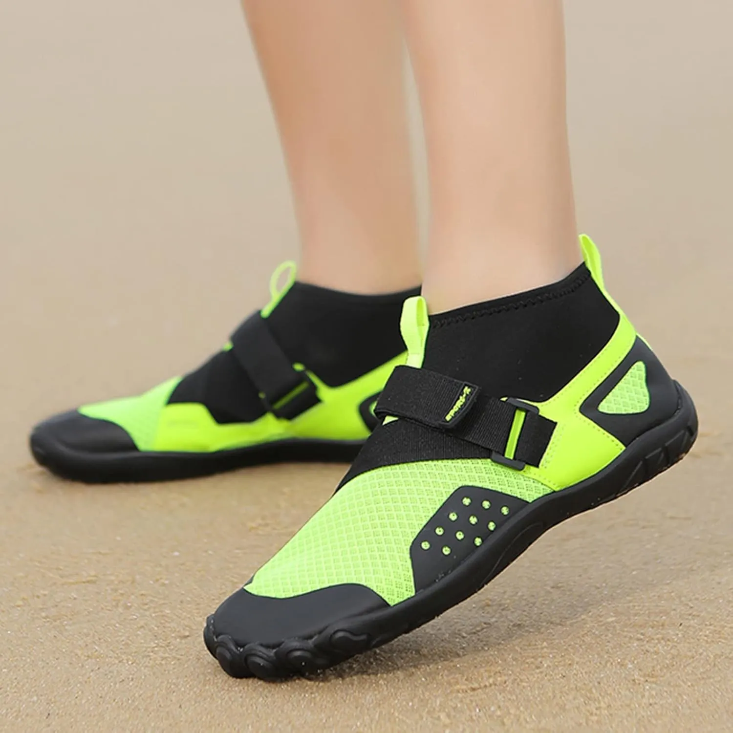 Water Shoes for Adults Quick Dry Barefoot Non Slip Aqua Socks Swim Surf Beach Yoga Boating River Pool Sport Shoes Spring Shoe for Women 2025