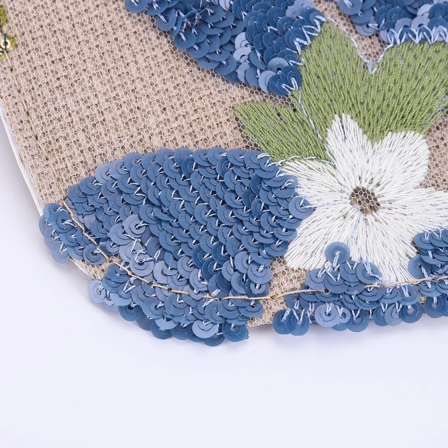 Women’s Straw Clutch Bag with Floral Embroidery and Sequins Elegant Evening Purse for Wedding Travel