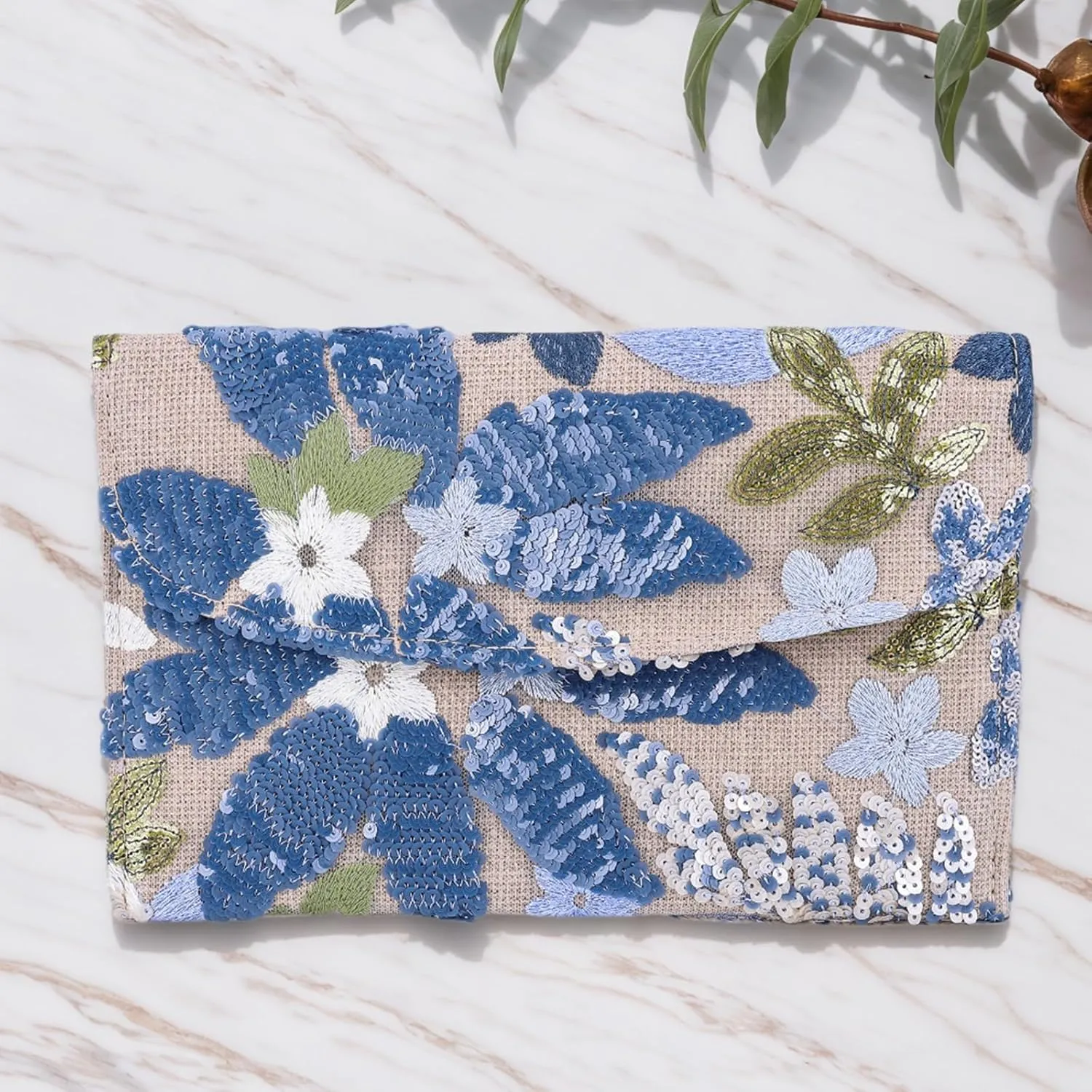 Women’s Straw Clutch Bag with Floral Embroidery and Sequins Elegant Evening Purse for Wedding Travel