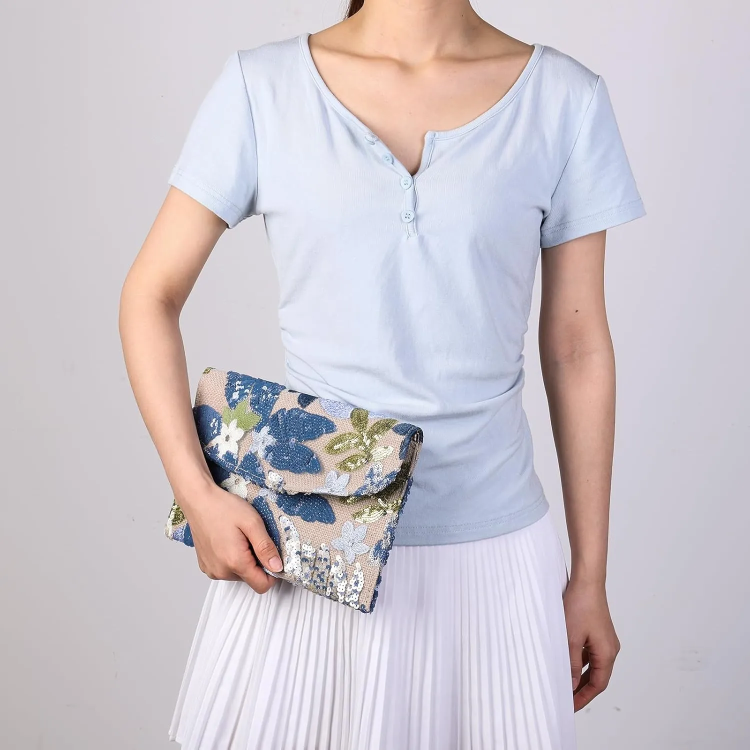 Women’s Straw Clutch Bag with Floral Embroidery and Sequins Elegant Evening Purse for Wedding Travel