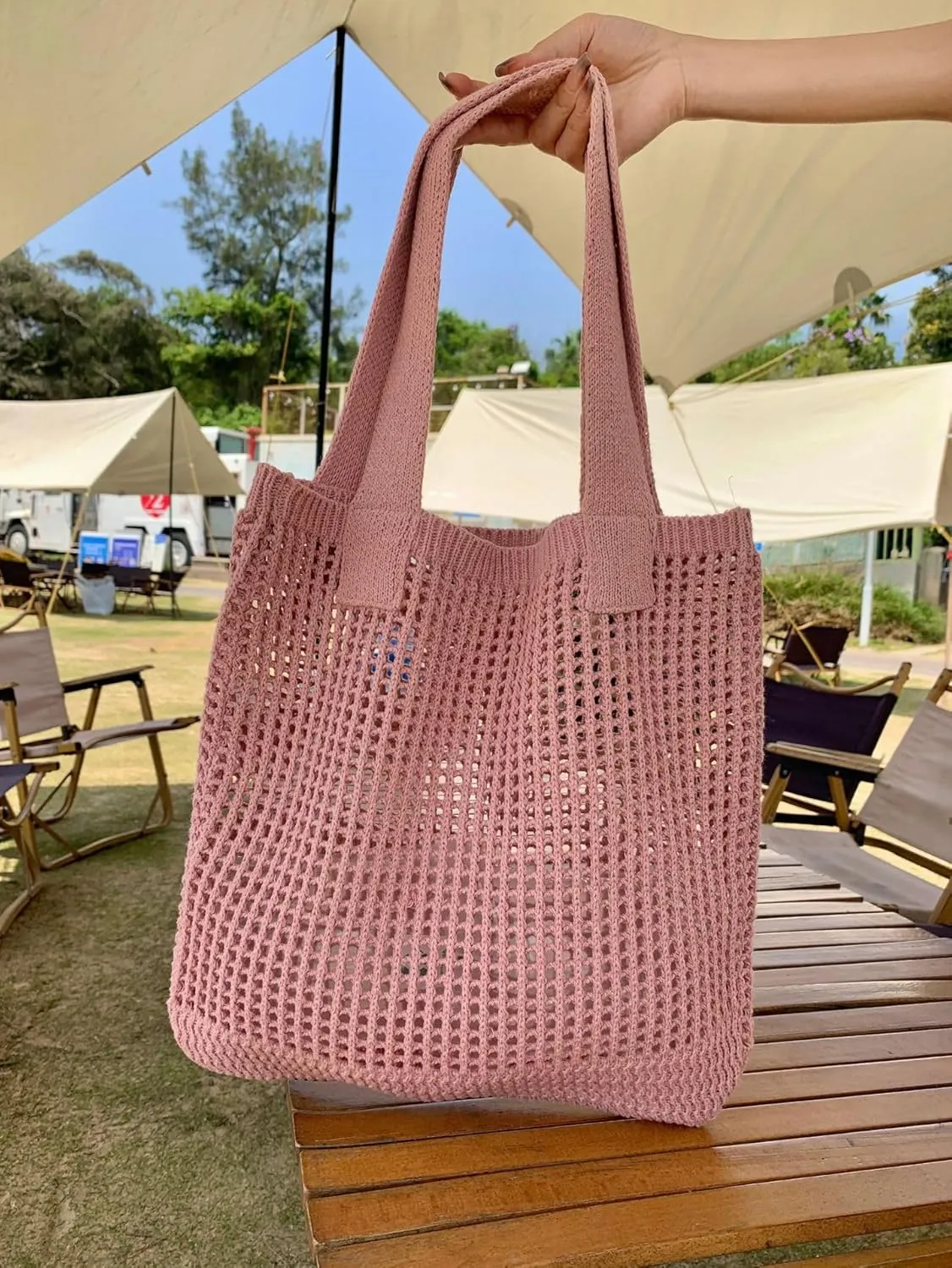 Women's Summer Knitted Shoulder Bag Hollow Out Tote Handbag, Breathable Mesh Beach Bag with Simple Woven Design (Apricot)